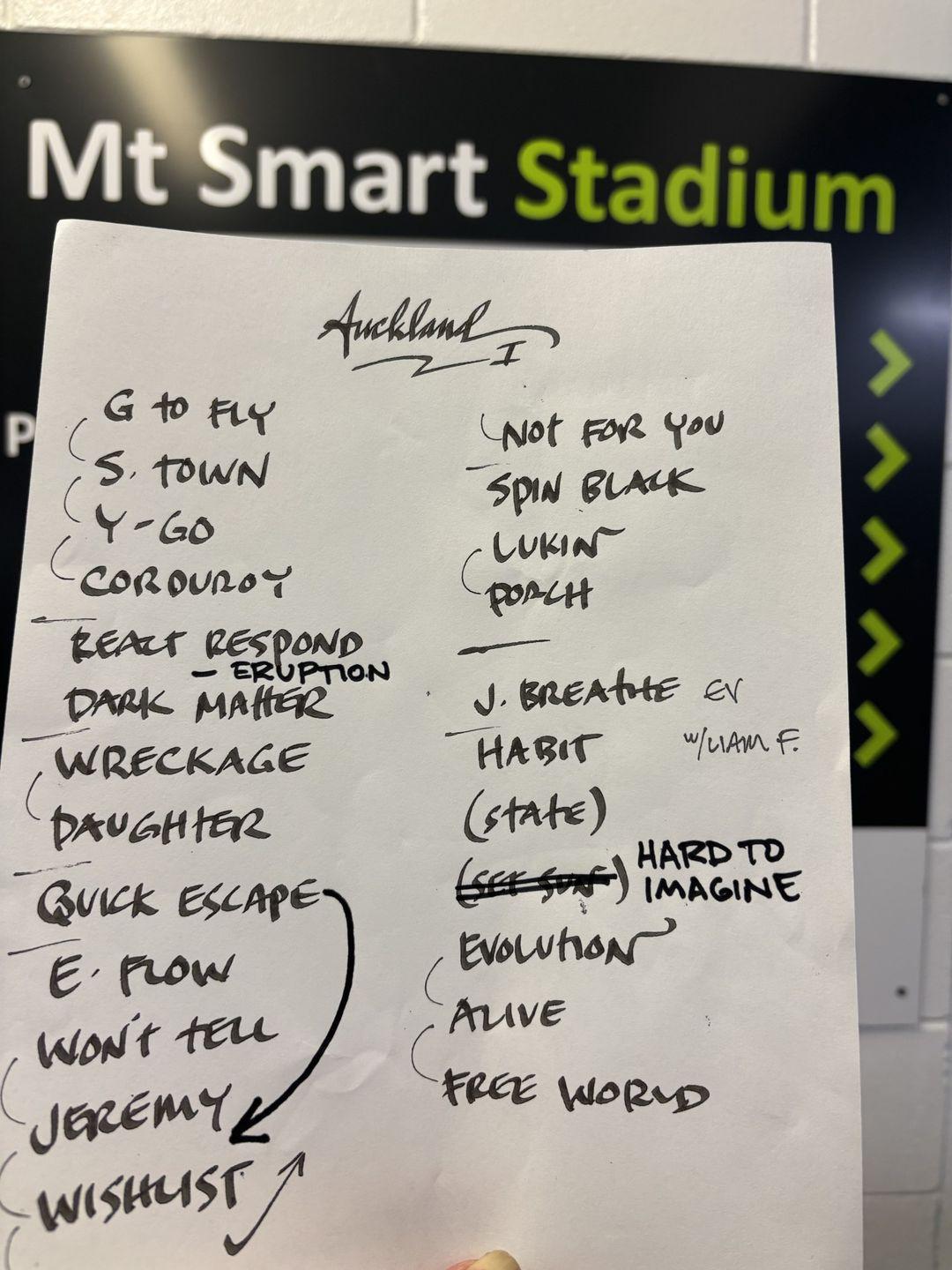 Auckland 11/8/2024 Bootleg CD | Ten Club LLC